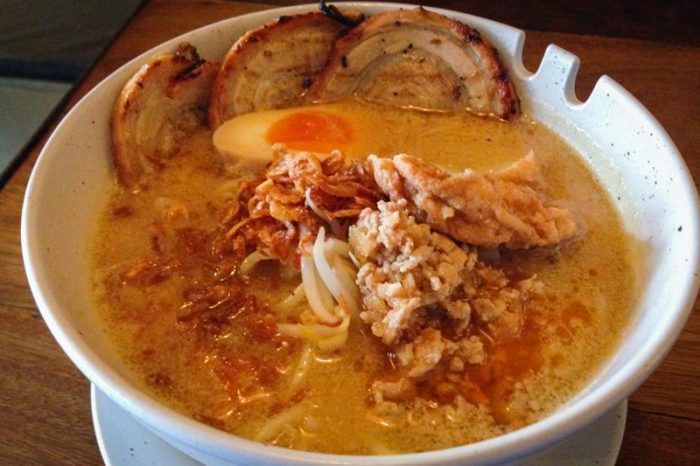 Japanese Foods You Must Try Japanese Ramen (ラーメン)