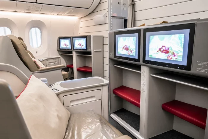 Royal Jordanian Business Class Review dinner service