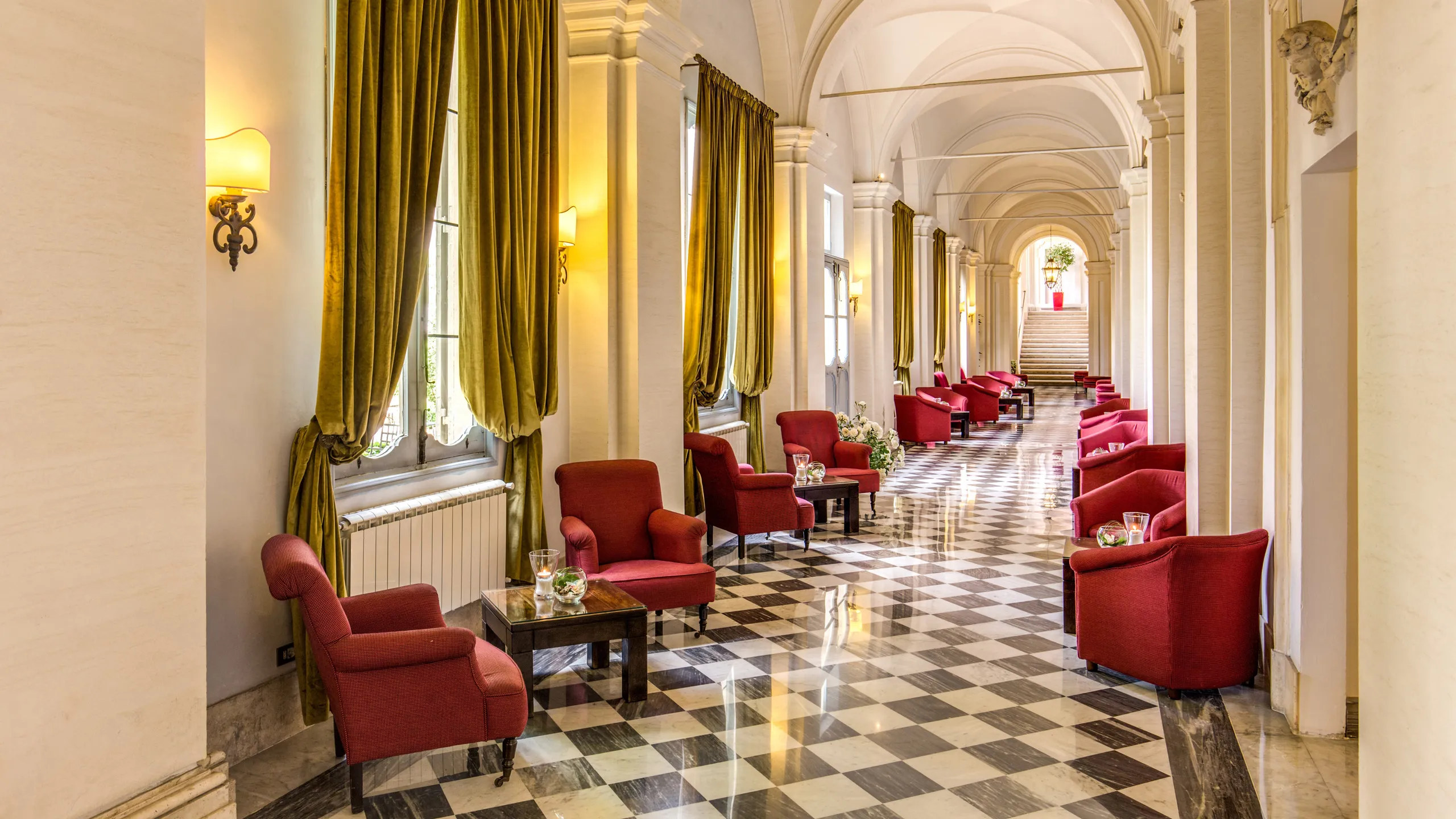 Donna Camilla Courtyard