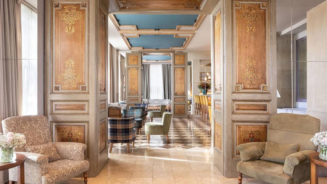 Hotel Duquesa de Cardona room