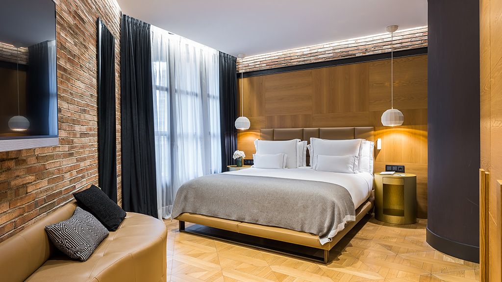 Monument Hotel suite