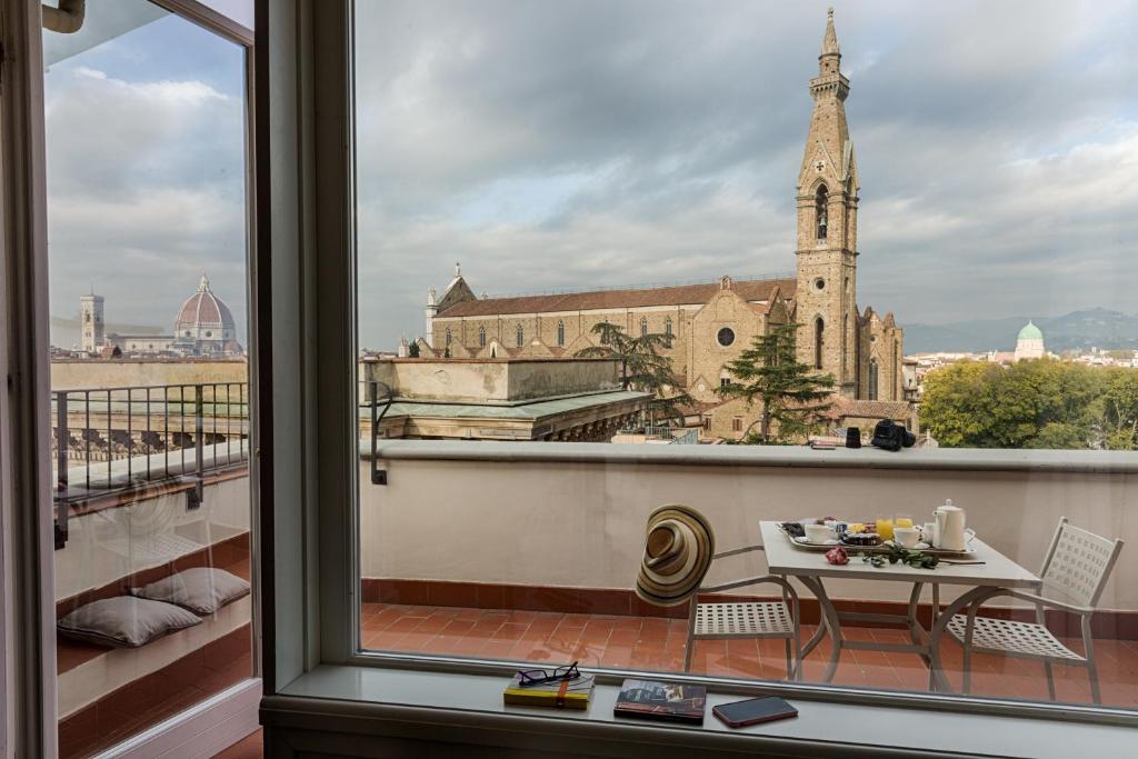 Plaza Hotel Lucchesi View