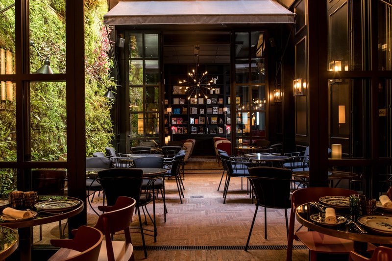 Wittmore Hotel courtyard