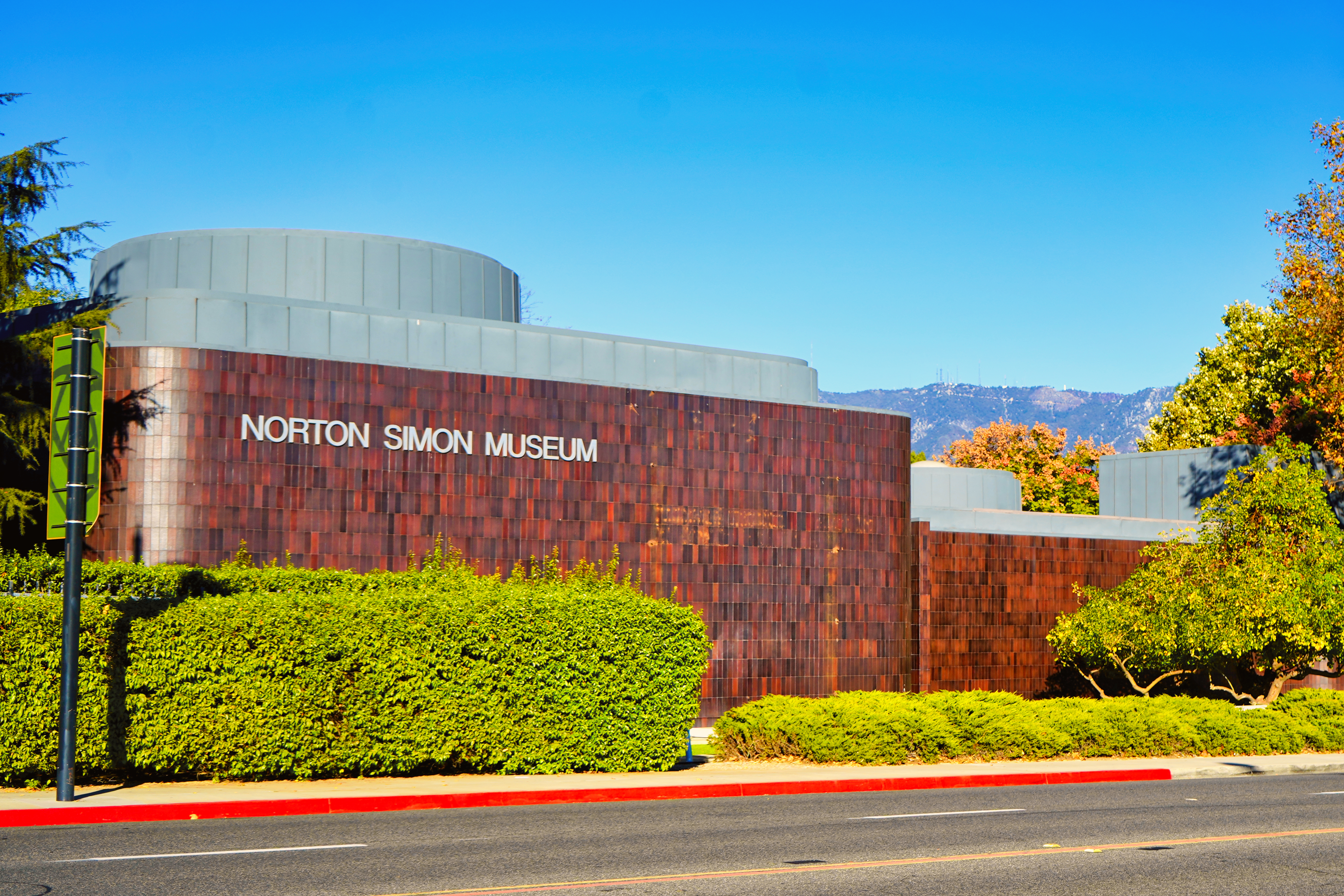 Norton Simon Museum Exterior