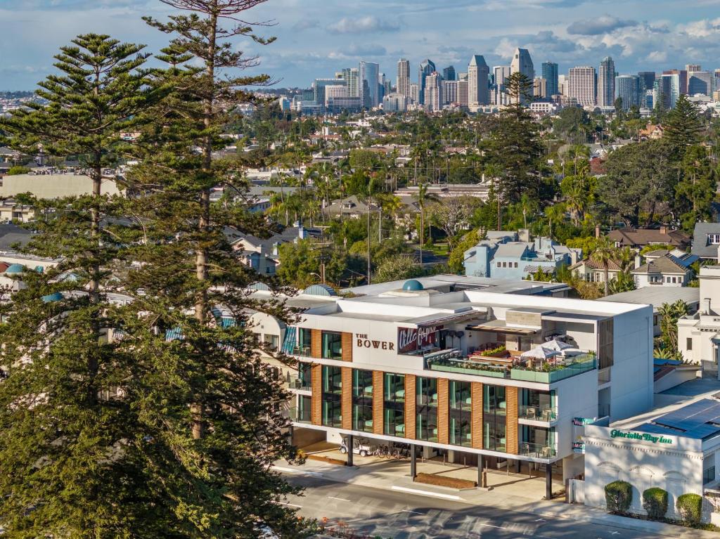 Bower Coronado Exterior