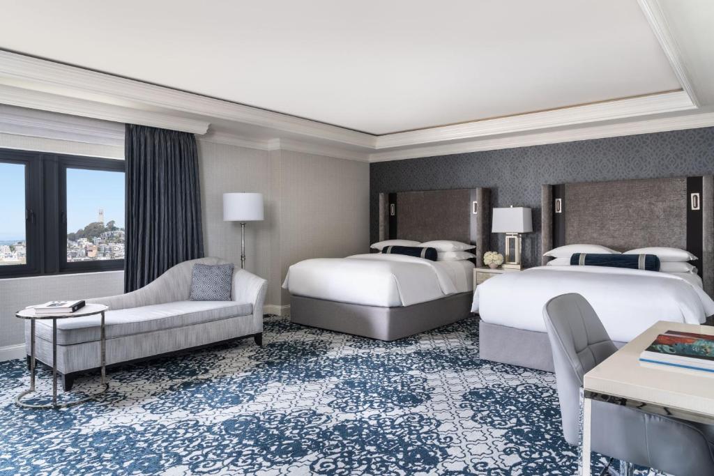 The Ritz-Carlton Room