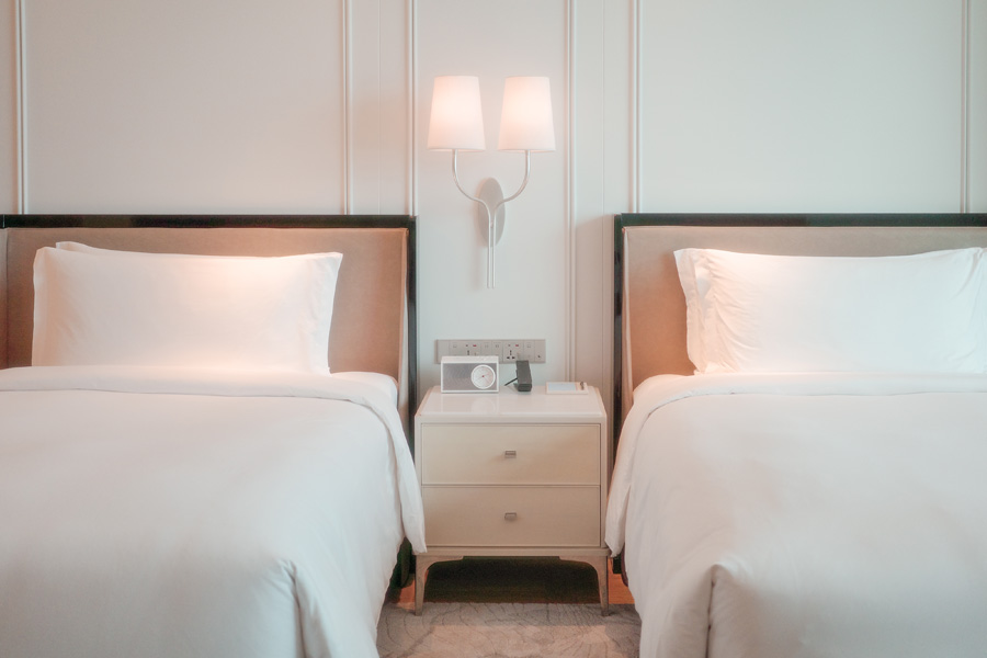 ritz-carlton bangkok Club Lounge Room