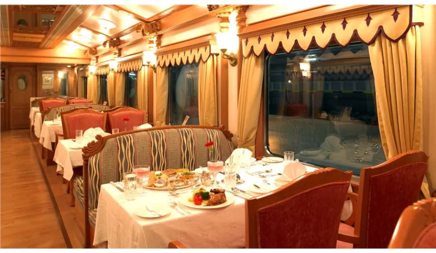 Golden Chariot Cabin