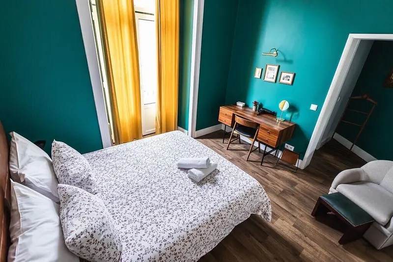 Home Lisbon Hostel cozy common area