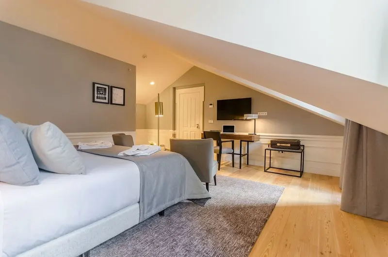 Hotel Da Baixa bright modern facade