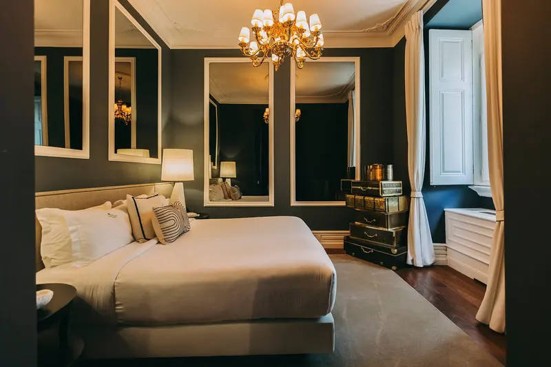 Torel Palace Lisbon artistic room