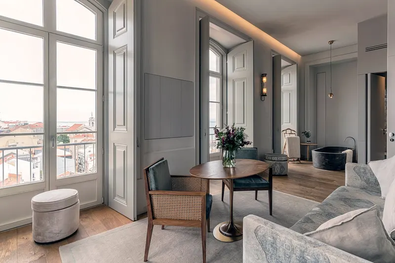 Verride Palacio Santa Catarina elegant common area