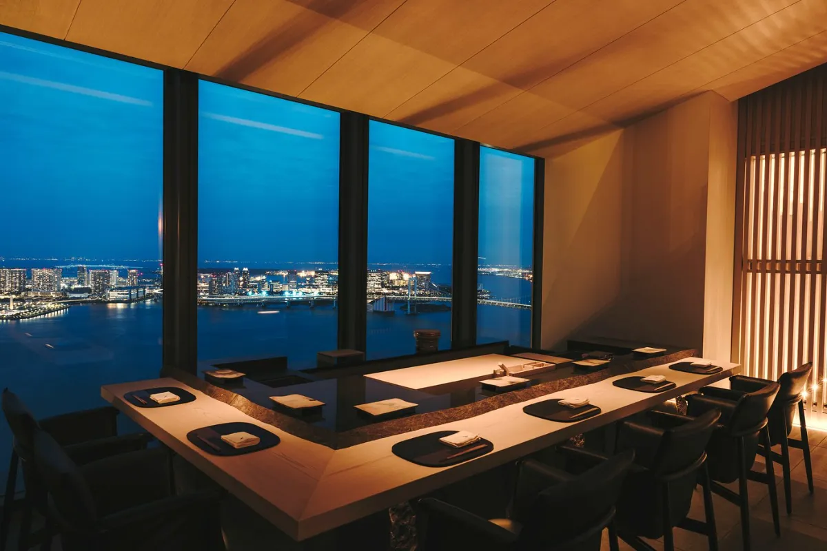 Fairmont Tokyo Elegant Lobby