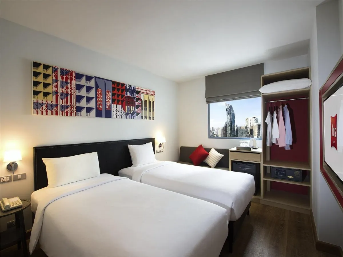 Ibis Bangkok Sukhumvit 24 Modern Exterior