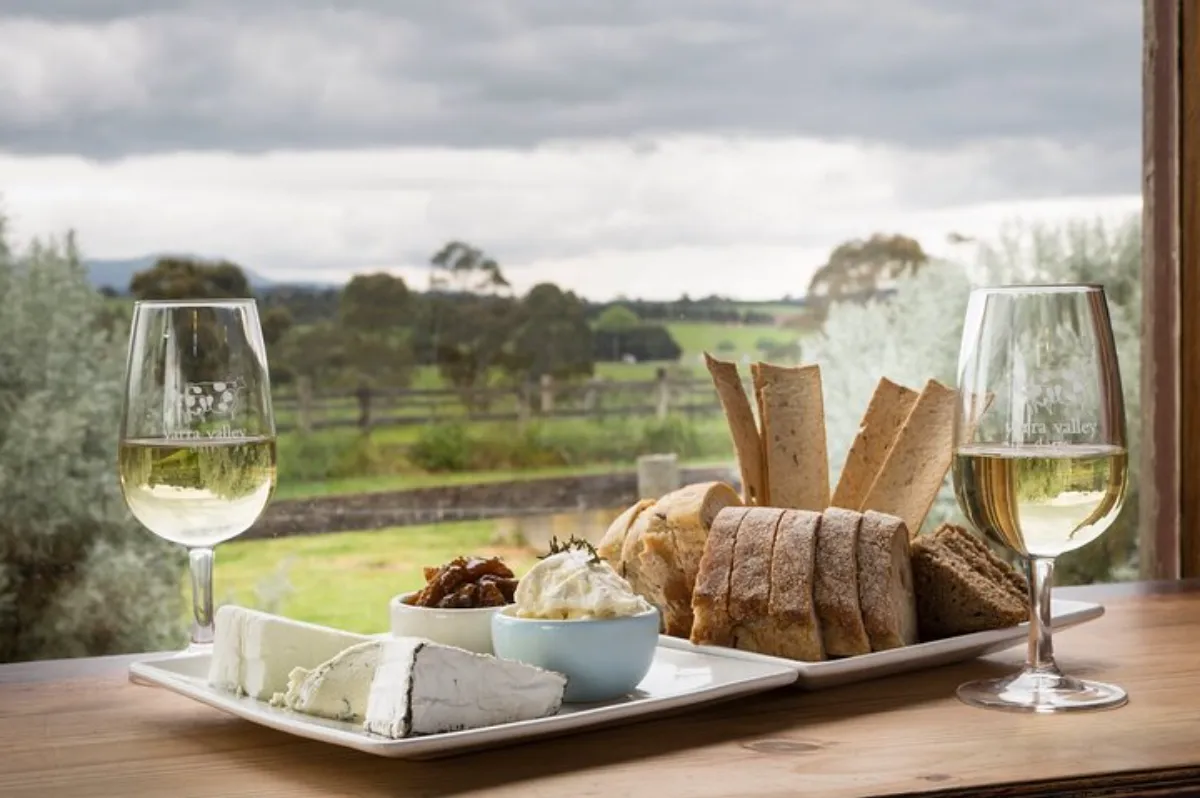 Yarra Valley Tour Van