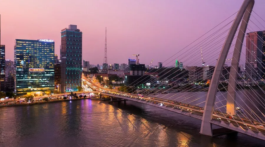 Ho Chi Minh Travel Guide - Le Méridien Saigon