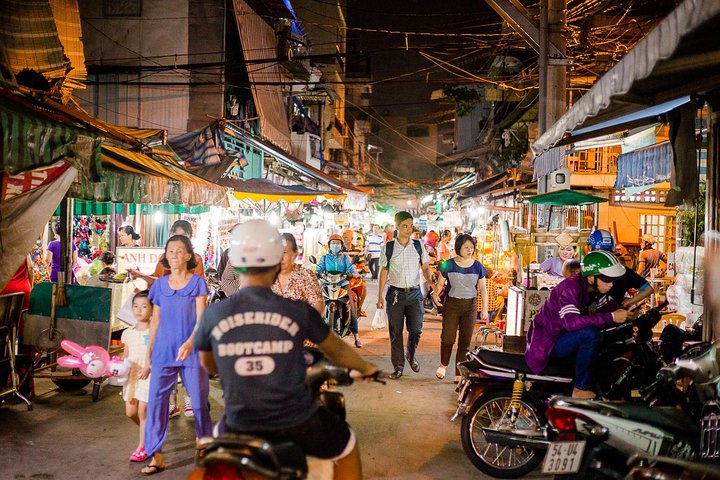 Ho Chi Minh Travel Guide - Private Street Food Evening Walking Tour in Ho Chi Minh City