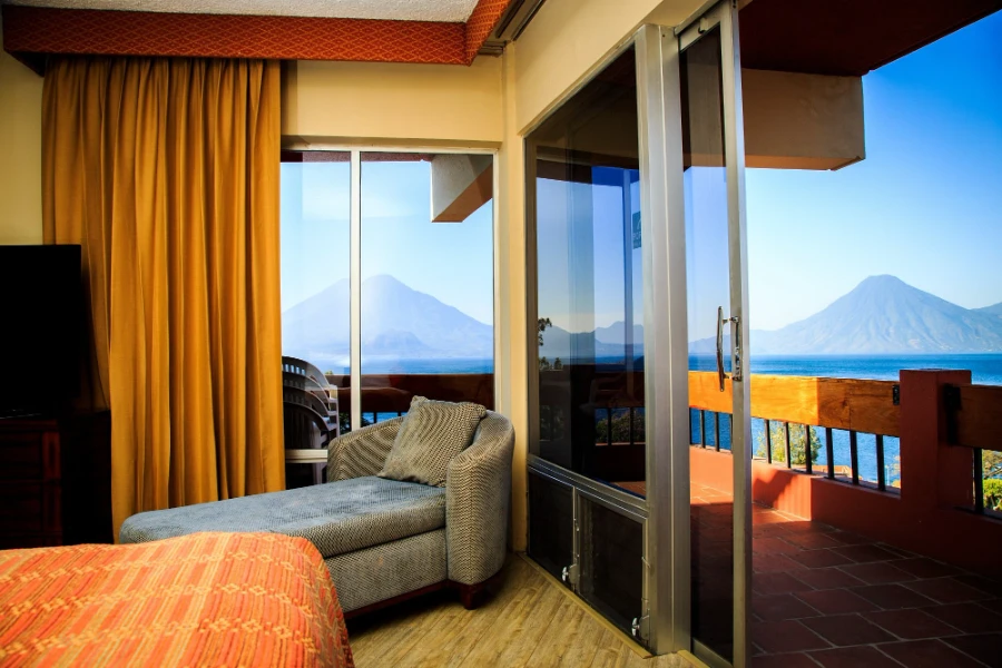 Porta Hotel Del Lago Front