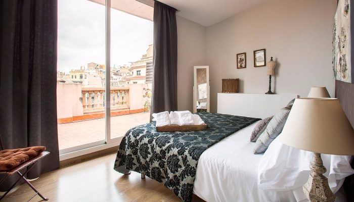 BCN Rambla Catalunya Apartments furnished living room