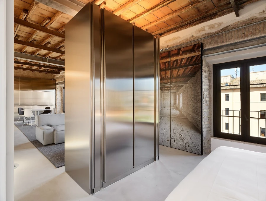 Rhinoceros Roma Palazzo Exterior