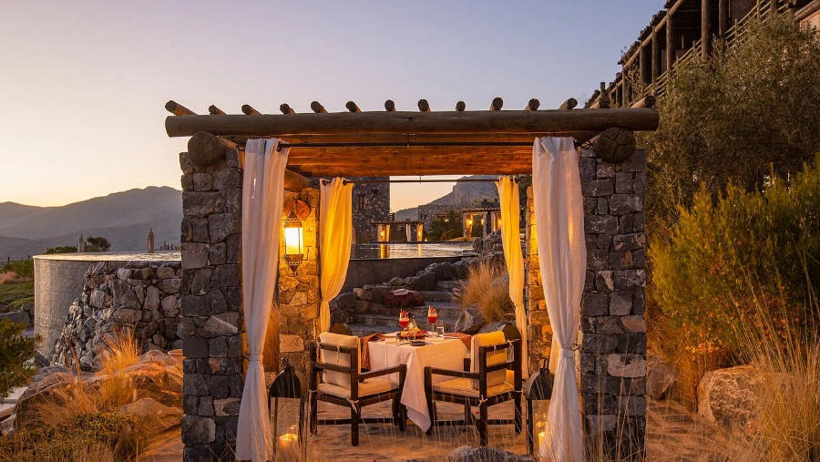 Alila Jabal Akhdar Juniper Restaurant canyon view