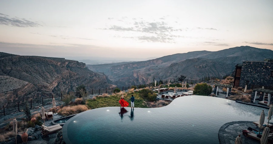 Alila Jabal Akhdar Juniper Restaurant intimate kitchen dinner