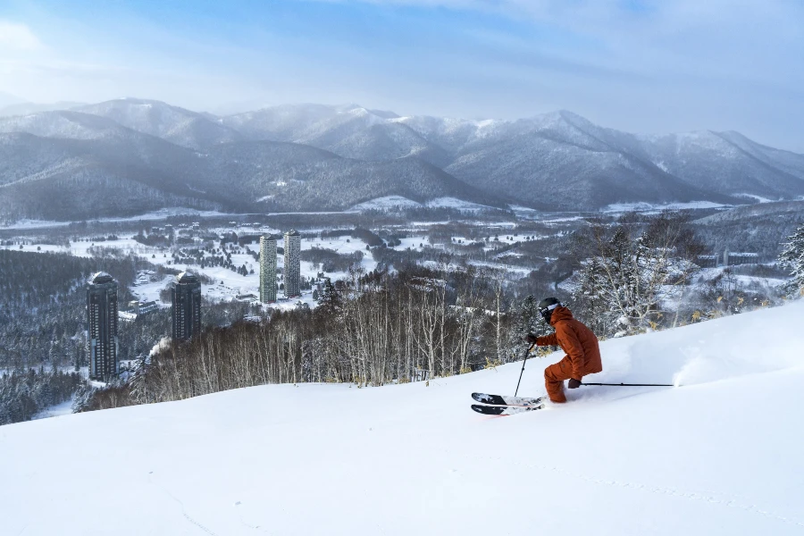 Hoshino Resorts RISONARE Tomamu outdoor activities winter Hokkaido Japan