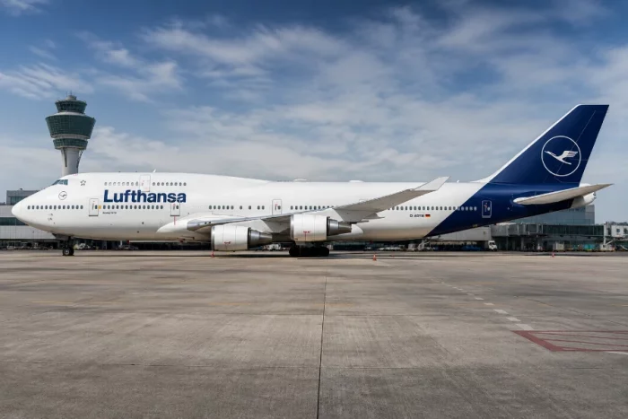 Lufthansa Business Class Review Boeing 747-400