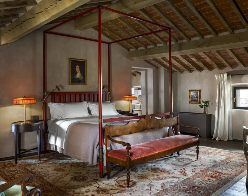 Castello di Reschio estate workshop artisan crafts Umbria