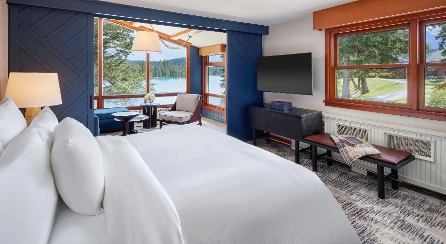 Fairmont Jasper Park Lodge lake and mountain view