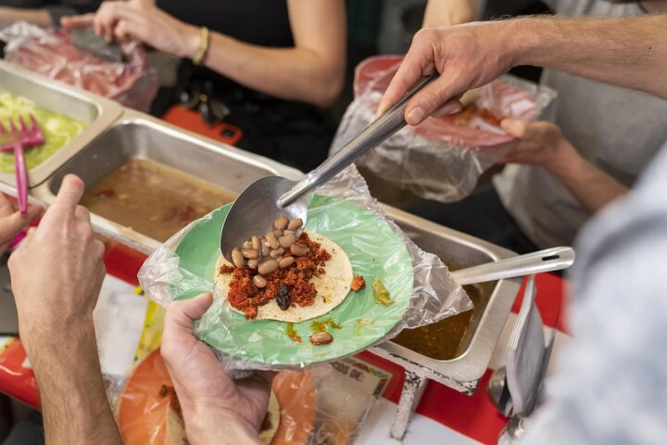 Street Food Tour with Friends Juarez Roma bike